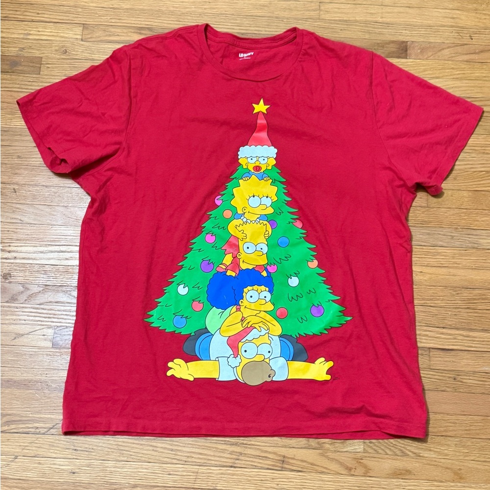 Red Simpson’s Christmas Tree Graphic T-Shirt. XL